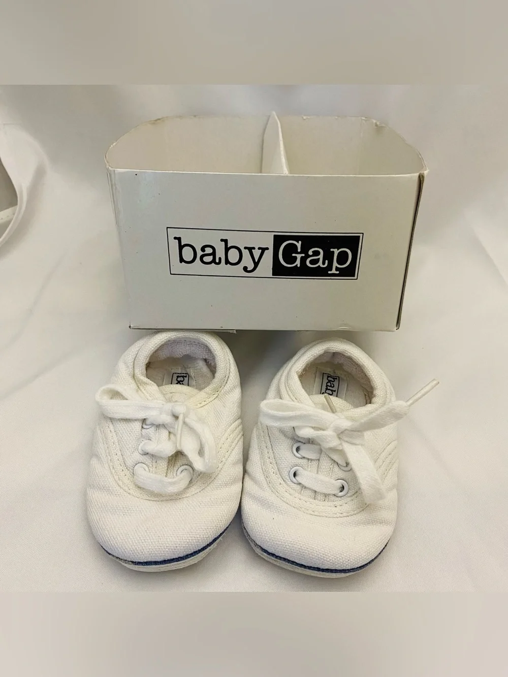 vintage Baby Gap crib shoes classic white canvas soft soled Sz 1 Newborn-2 Month